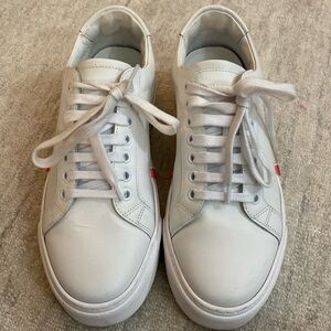 Gender Neutral White Leather Burberry Sneaker. Woman’s size 7 or 38.